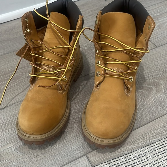 Brand new, Big Kids timberland “Construct” or “Butta” - Picture 6 of 6